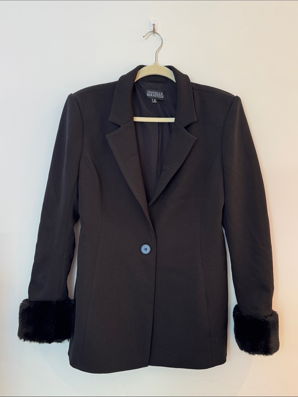DANIELLE BERNSTEIN Black Wool-Blend Blazer with Faux Fur Cuffs